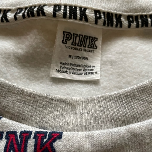 VS PINK COLLEGIATE PRINT CREW NECK SWEATSHIRT & VS PINK SEAMLESS LEGGINGS SET - Picture 5 of 11